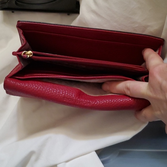 Michael Kors Wallet - Picture 4 of 14